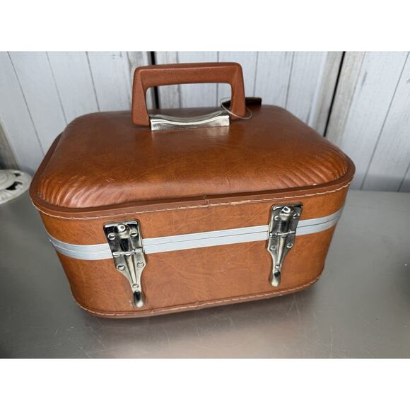 Vintage Cognac Brown Train Case Makeup Vanity Case Top Handle 70s 80s Luggage - Picture 3 of 7